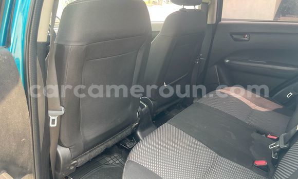 Sayi Na hannu Suzuki Vitara Blue Mota in Douala a Ƙasar Kamaru Sayi Na hannu Suzuki Vitara Blue Mota in Douala a Ƙasar Kamaru
