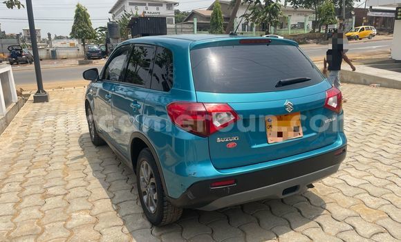 Sayi Na hannu Suzuki Vitara Blue Mota in Douala a Ƙasar Kamaru Sayi Na hannu Suzuki Vitara Blue Mota in Douala a Ƙasar Kamaru