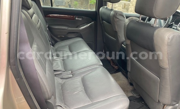 Sayi Sabo Toyota Prado M Mota in Douala a Ƙasar Kamaru Sayi Sabo Toyota Prado M Mota in Douala a Ƙasar Kamaru