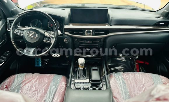Sayi Na hannu Lexus LX 570 White Mota in Yaounde a Babban Kamaru Sayi Na hannu Lexus LX 570 White Mota in Yaounde a Babban Kamaru