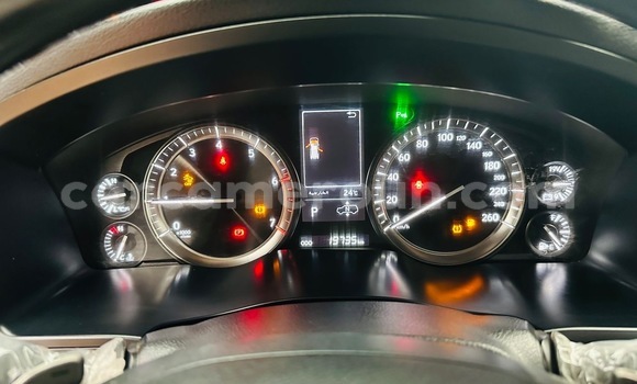 Sayi Na hannu Lexus LX 570 White Mota in Yaounde a Babban Kamaru Sayi Na hannu Lexus LX 570 White Mota in Yaounde a Babban Kamaru