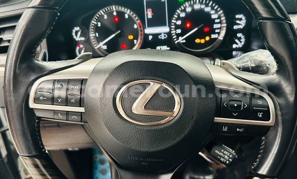 Sayi Na hannu Lexus LX 570 White Mota in Yaounde a Babban Kamaru Sayi Na hannu Lexus LX 570 White Mota in Yaounde a Babban Kamaru