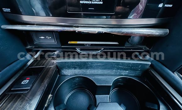 Sayi Na hannu Lexus LX 570 White Mota in Yaounde a Babban Kamaru Sayi Na hannu Lexus LX 570 White Mota in Yaounde a Babban Kamaru