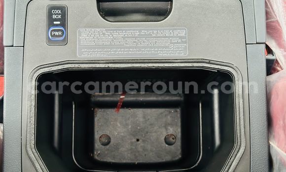 Sayi Na hannu Lexus LX 570 White Mota in Yaounde a Babban Kamaru Sayi Na hannu Lexus LX 570 White Mota in Yaounde a Babban Kamaru