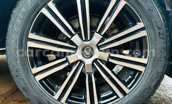 Sayi Na hannu Lexus LX 570 White Mota in Yaounde a Babban Kamaru Sayi Na hannu Lexus LX 570 White Mota in Yaounde a Babban Kamaru