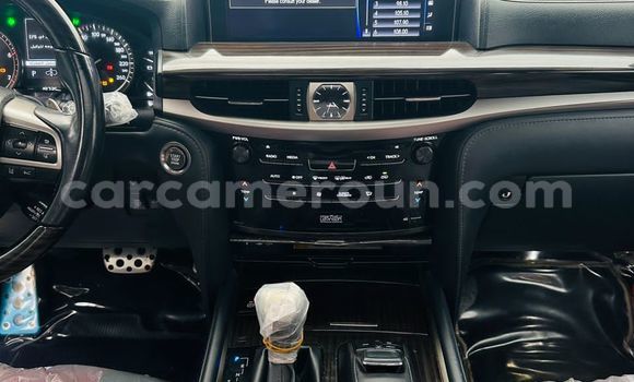 Sayi Na hannu Lexus LX 570 White Mota in Yaounde a Babban Kamaru Sayi Na hannu Lexus LX 570 White Mota in Yaounde a Babban Kamaru