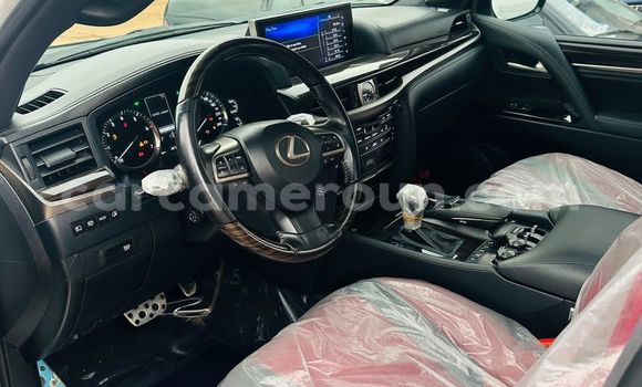 Sayi Na hannu Lexus LX 570 White Mota in Yaounde a Babban Kamaru Sayi Na hannu Lexus LX 570 White Mota in Yaounde a Babban Kamaru