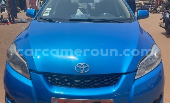 Buy Used Toyota Matrix Blue Car in Yaounde in Central Cameroon