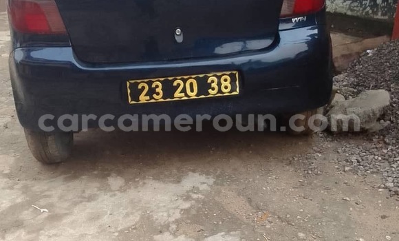 Sayi Na hannu Toyota Yaris Blue Mota in Douala a Ƙasar Kamaru Sayi Na hannu Toyota Yaris Blue Mota in Douala a Ƙasar Kamaru