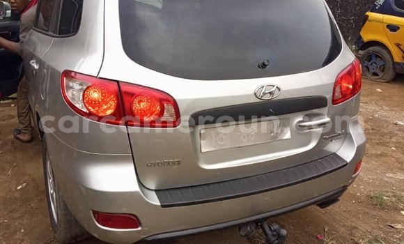 Acheter Occasion Voiture Hyundai Santa Fe Gris à Douala, Littoral Cameroon Acheter Occasion Voiture Hyundai Santa Fe Gris à Douala, Littoral Cameroon