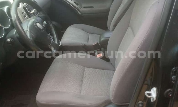 Acheter Neuf Voiture Toyota Matrix Noir à Douala, Littoral Cameroon Acheter Neuf Voiture Toyota Matrix Noir à Douala, Littoral Cameroon