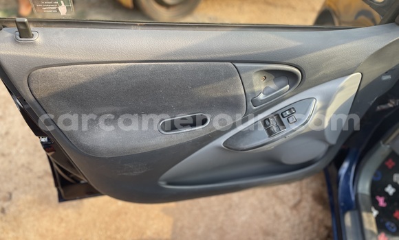 Acheter Occasion Voiture Toyota Yaris Bleu à Yaoundé, Central Cameroon Acheter Occasion Voiture Toyota Yaris Bleu à Yaoundé, Central Cameroon