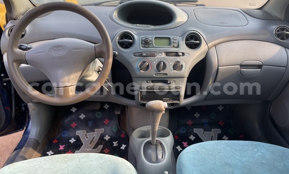 Acheter Occasion Voiture Toyota Yaris Bleu à Yaoundé, Central Cameroon Acheter Occasion Voiture Toyota Yaris Bleu à Yaoundé, Central Cameroon