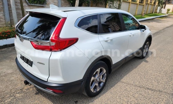 Acheter Occasion Voiture Honda CR–V Blanc à Douala, Littoral Cameroon Acheter Occasion Voiture Honda CR–V Blanc à Douala, Littoral Cameroon