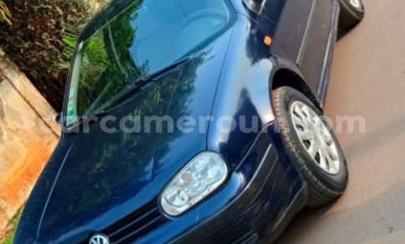 Sayi Na hannu Volkswagen Golf Blue Mota in Yaounde a Babban Kamaru