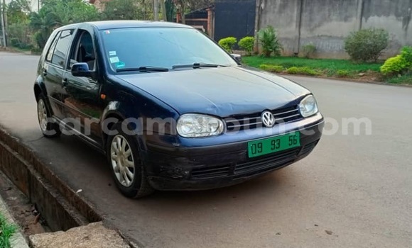 Sayi Na hannu Volkswagen Golf Blue Mota in Yaounde a Babban Kamaru Sayi Na hannu Volkswagen Golf Blue Mota in Yaounde a Babban Kamaru