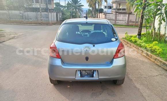 Acheter Occasion Voiture Toyota Yaris Gris à Yaoundé, Central Cameroon Acheter Occasion Voiture Toyota Yaris Gris à Yaoundé, Central Cameroon