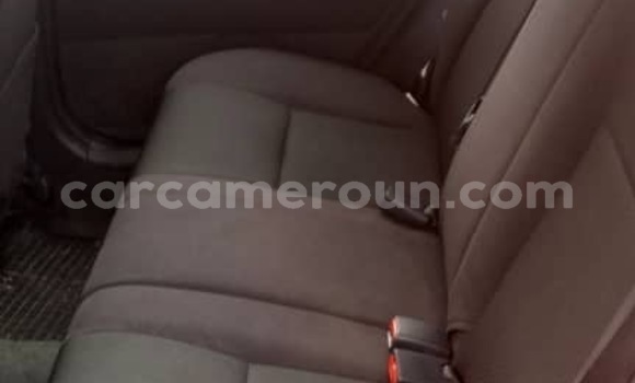 Sayi Sabo Toyota Corolla Red Mota in Douala a Ƙasar Kamaru Sayi Sabo Toyota Corolla Red Mota in Douala a Ƙasar Kamaru