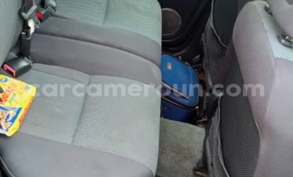 Acheter Occasion Voiture Toyota RAV4 Bleu à Yaoundé, Central Cameroon Acheter Occasion Voiture Toyota RAV4 Bleu à Yaoundé, Central Cameroon