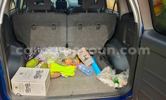 Acheter Occasion Voiture Toyota RAV4 Bleu à Yaoundé, Central Cameroon Acheter Occasion Voiture Toyota RAV4 Bleu à Yaoundé, Central Cameroon