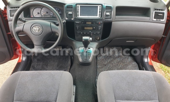 Acheter Occasion Voiture Toyota Spacio Rouge à Yaoundé, Central Cameroon Acheter Occasion Voiture Toyota Spacio Rouge à Yaoundé, Central Cameroon