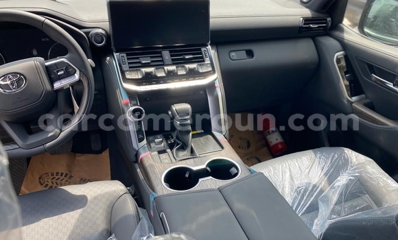 Acheter Neuf Voiture Toyota Land Cruiser Noir à Douala, Littoral Cameroon Acheter Neuf Voiture Toyota Land Cruiser Noir à Douala, Littoral Cameroon
