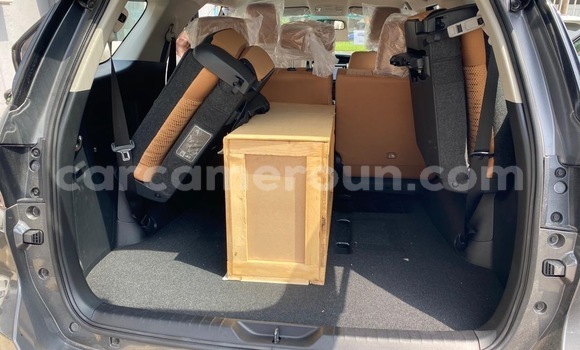 Sayi Sabo Toyota Fortuner M Mota in Douala a Ƙasar Kamaru Sayi Sabo Toyota Fortuner M Mota in Douala a Ƙasar Kamaru