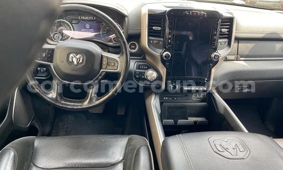Acheter Neuf Voiture Dodge RAM Noir à Douala, Littoral Cameroon Acheter Neuf Voiture Dodge RAM Noir à Douala, Littoral Cameroon