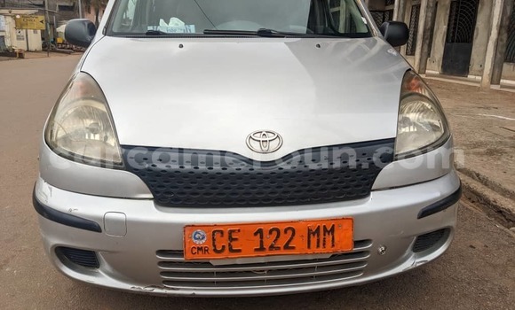 Sayi Na hannu Toyota Yaris Verso Azurfa Mota in Yaounde a Babban Kamaru Sayi Na hannu Toyota Yaris Verso Azurfa Mota in Yaounde a Babban Kamaru