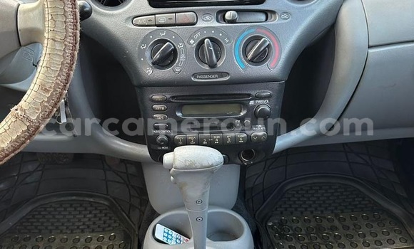 Sayi Na hannu Toyota RAV4 Sauran Mota in Yaounde a Babban Kamaru