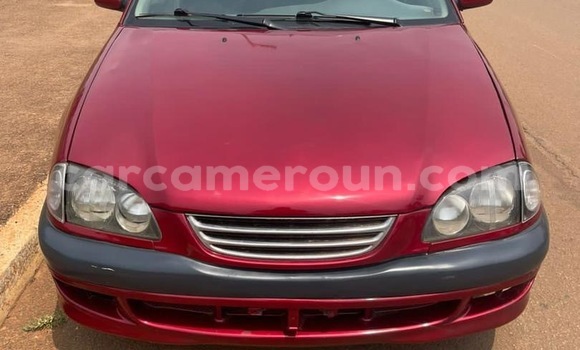 Sayi Na hannu Toyota Avensis Red Mota in Yaounde a Babban Kamaru