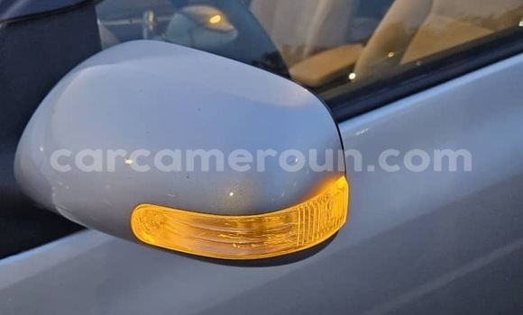 Acheter Occasion Voiture Toyota Yaris Gris à Yaoundé, Central Cameroon Acheter Occasion Voiture Toyota Yaris Gris à Yaoundé, Central Cameroon