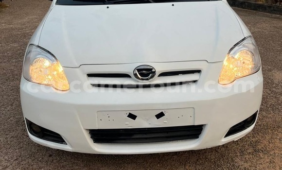 Sayi Na hannu Toyota Allex Sauran Mota in Yaounde a Babban Kamaru