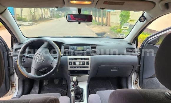 Sayi Na hannu Toyota Corolla Sauran Mota in Yaounde a Babban Kamaru Sayi Na hannu Toyota Corolla Sauran Mota in Yaounde a Babban Kamaru