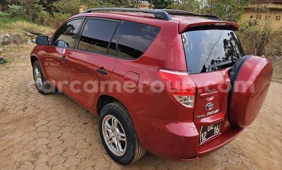 Sayi Na hannu Toyota RAV4 Red Mota in Yaounde a Babban Kamaru Sayi Na hannu Toyota RAV4 Red Mota in Yaounde a Babban Kamaru
