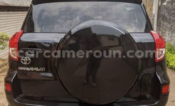Sayi Na hannu Toyota RAV4 Black Mota in Yaounde a Babban Kamaru Sayi Na hannu Toyota RAV4 Black Mota in Yaounde a Babban Kamaru