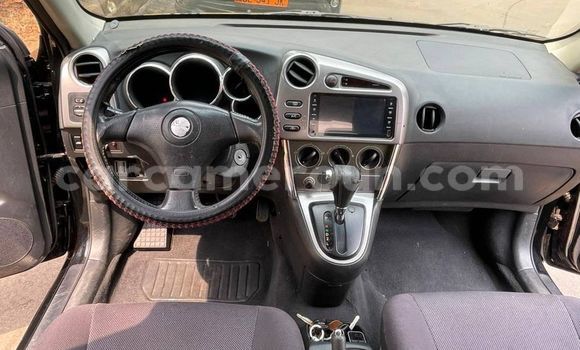 Sayi Na hannu Toyota Matrix Black Mota in Yaounde a Babban Kamaru Sayi Na hannu Toyota Matrix Black Mota in Yaounde a Babban Kamaru