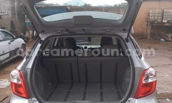 Sayi Na hannu Toyota Matrix Sauran Mota in Yaounde a Babban Kamaru Sayi Na hannu Toyota Matrix Sauran Mota in Yaounde a Babban Kamaru