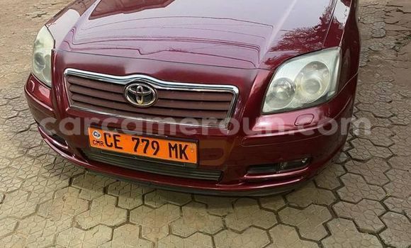 Sayi Na hannu Toyota Avensis Red Mota in Yaounde a Babban Kamaru Sayi Na hannu Toyota Avensis Red Mota in Yaounde a Babban Kamaru