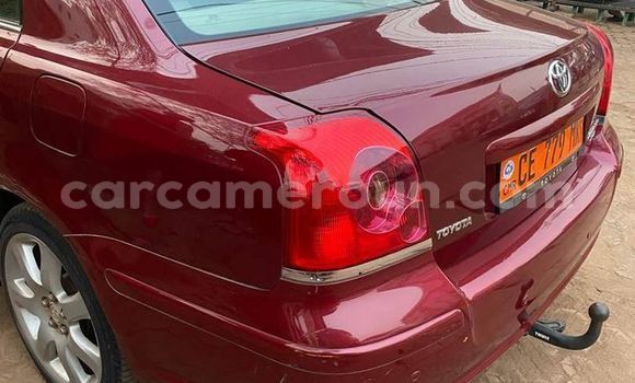 Sayi Na hannu Toyota Avensis Red Mota in Yaounde a Babban Kamaru Sayi Na hannu Toyota Avensis Red Mota in Yaounde a Babban Kamaru