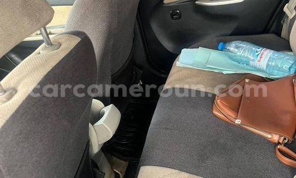 Sayi Na hannu Toyota Yaris Sauran Mota in Yaounde a Babban Kamaru Sayi Na hannu Toyota Yaris Sauran Mota in Yaounde a Babban Kamaru
