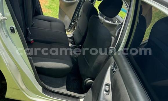 Sayi Na hannu Toyota Corolla M Mota in Yaounde a Babban Kamaru Sayi Na hannu Toyota Corolla M Mota in Yaounde a Babban Kamaru