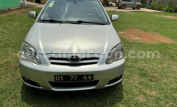 Sayi Na hannu Toyota Corolla M Mota in Yaounde a Babban Kamaru Sayi Na hannu Toyota Corolla M Mota in Yaounde a Babban Kamaru