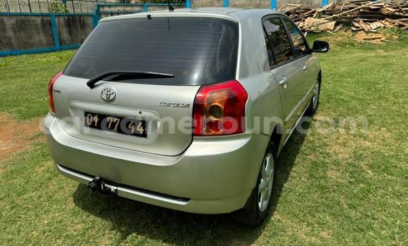 Sayi Na hannu Toyota Corolla M Mota in Yaounde a Babban Kamaru Sayi Na hannu Toyota Corolla M Mota in Yaounde a Babban Kamaru