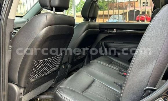 Sayi Na hannu Kia Sorento Black Mota in Douala a Ƙasar Kamaru Sayi Na hannu Kia Sorento Black Mota in Douala a Ƙasar Kamaru