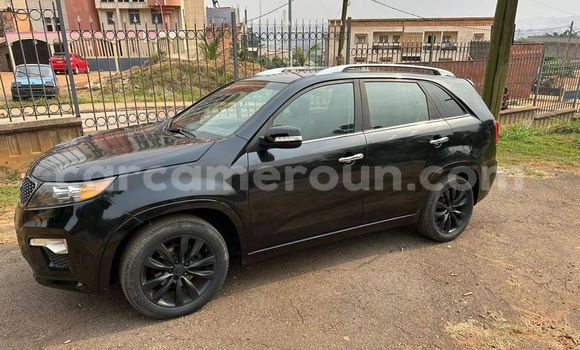 Sayi Na hannu Kia Sorento Black Mota in Douala a Ƙasar Kamaru Sayi Na hannu Kia Sorento Black Mota in Douala a Ƙasar Kamaru