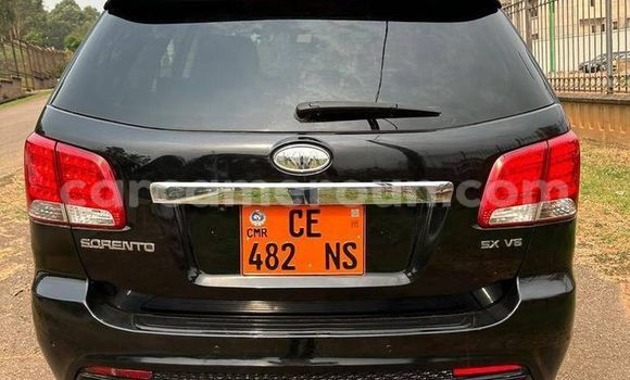 Sayi Na hannu Kia Sorento Black Mota in Douala a Ƙasar Kamaru Sayi Na hannu Kia Sorento Black Mota in Douala a Ƙasar Kamaru