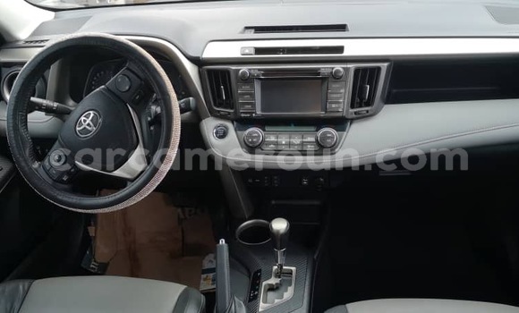Sayi Na hannu Toyota RAV4 Sauran Mota in Yaounde a Babban Kamaru Sayi Na hannu Toyota RAV4 Sauran Mota in Yaounde a Babban Kamaru