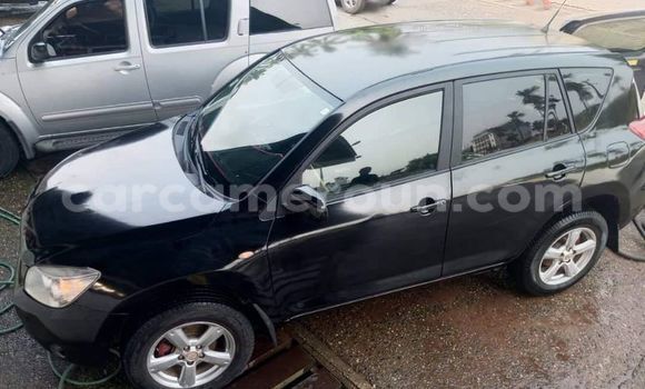 Acheter Occasion Voiture Toyota RAV4 Noir à Yaoundé, Central Cameroon Acheter Occasion Voiture Toyota RAV4 Noir à Yaoundé, Central Cameroon