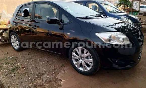 Sayi Na hannu Toyota Auris Black Mota in Bafoussam a West Kamaru